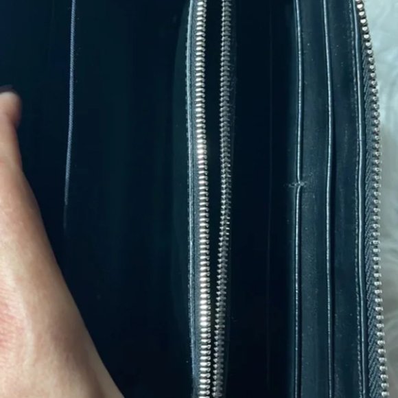 EUC Fendi Vitello Liberty Studded Zip Around Wallet Black - Picture 4 of 9